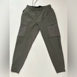 Lululemon Engineered Elements  Men's Forest Green Cargo Pants